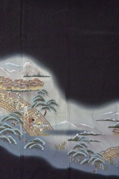 画像5: O0509T 女性用留袖  シルク（正絹） 黒, 松/松葉 【中古】【USED】【リサイクル】 ★★★☆☆【O0509T】 (5)