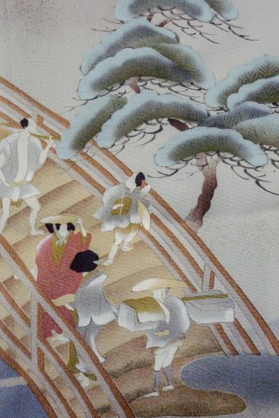 画像7: O0509T 女性用留袖  シルク（正絹） 黒, 松/松葉 【中古】【USED】【リサイクル】 ★★★☆☆【O0509T】 (7)