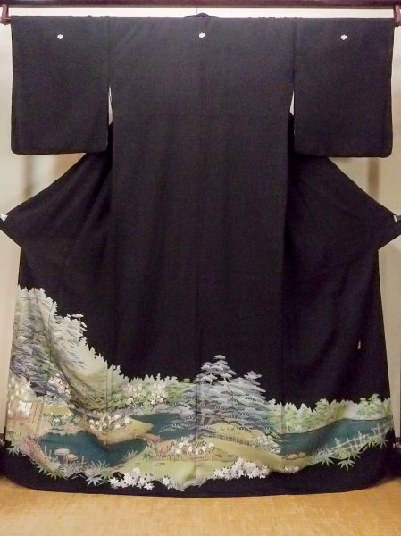 画像1: O0509U 女性用留袖  化繊 黒, 梅 【中古】【USED】【リサイクル】 ★★★☆☆【O0509U】 (1)