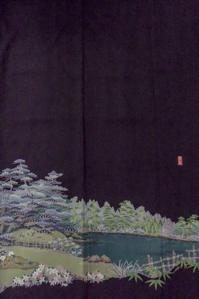 画像6: O0509U 女性用留袖  化繊 黒, 梅 【中古】【USED】【リサイクル】 ★★★☆☆【O0509U】 (6)