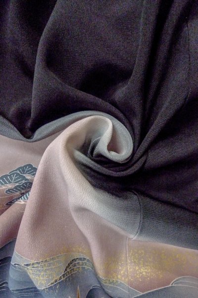 画像15: O0509V 女性用留袖  シルク（正絹） 黒, 梅 【中古】【USED】【リサイクル】 ★★★★☆【O0509V】 (15)