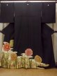 画像1: O0509W 女性用留袖  シルク（正絹） 黒, 菊 【中古】【USED】【リサイクル】 ★★★☆☆【O0509W】 (1)