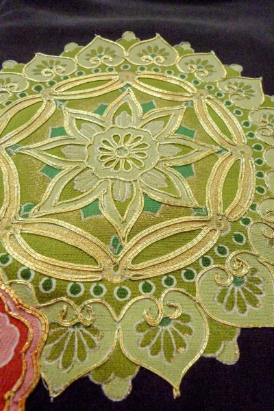 画像13: O0509W 女性用留袖  シルク（正絹） 黒, 菊 【中古】【USED】【リサイクル】 ★★★☆☆【O0509W】 (13)