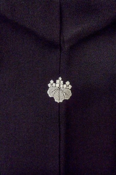 画像4: O0509Z 女性用留袖  シルク（正絹） 黒, ぼたん 【中古】【USED】【リサイクル】 ★★★☆☆【O0509Z】 (4)