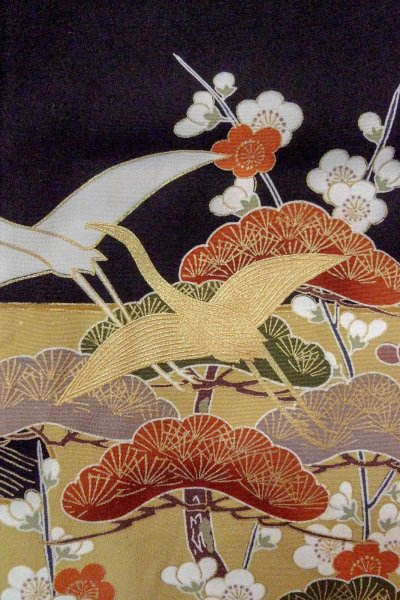 画像10: O0510A 女性用留袖  化繊 黒, 梅 【中古】【USED】【リサイクル】 ★★☆☆☆【O0510A】 (10)