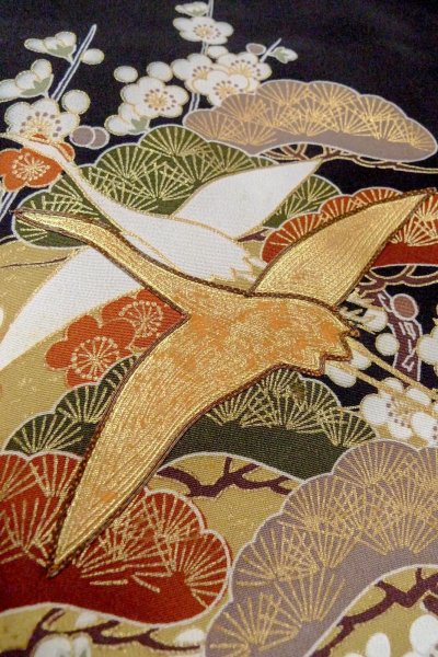 画像11: O0510A 女性用留袖  化繊 黒, 梅 【中古】【USED】【リサイクル】 ★★☆☆☆【O0510A】 (11)