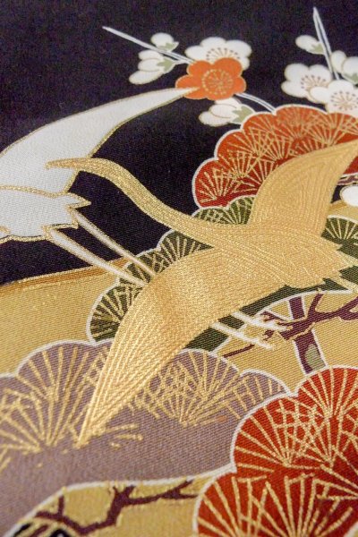 画像13: O0510A 女性用留袖  化繊 黒, 梅 【中古】【USED】【リサイクル】 ★★☆☆☆【O0510A】 (13)