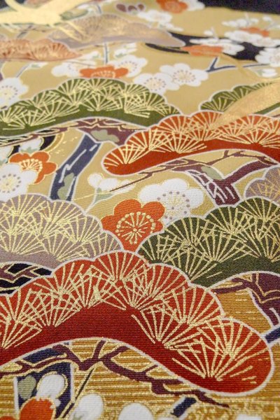 画像14: O0510A 女性用留袖  化繊 黒, 梅 【中古】【USED】【リサイクル】 ★★☆☆☆【O0510A】 (14)