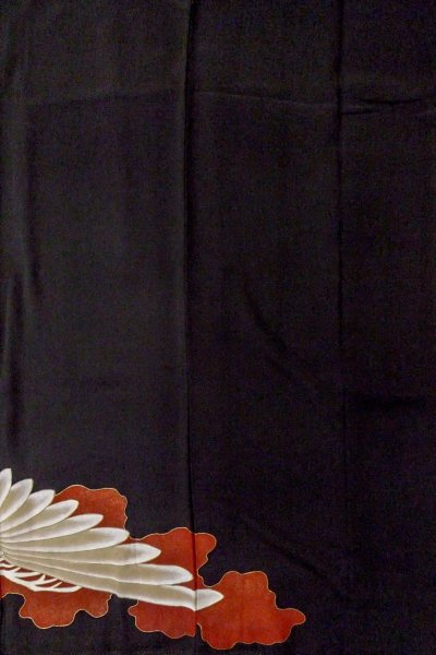 画像6: O0510B 女性用留袖  シルク（正絹） 黒, 花 【中古】【USED】【リサイクル】 ★★★☆☆【O0510B】 (6)