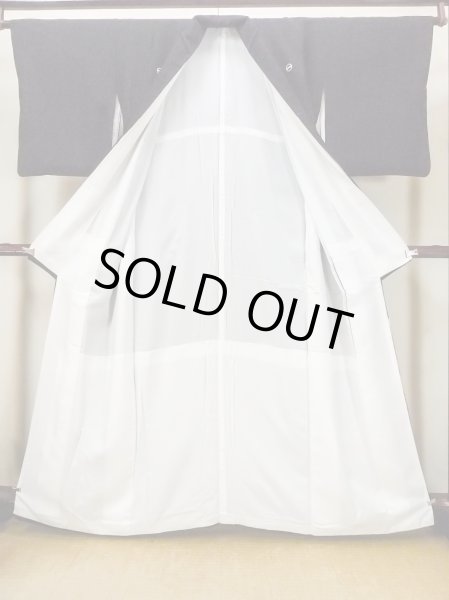 画像3: O0510C 女性用留袖  シルク（正絹） 黒, 菊 【中古】【USED】【リサイクル】 ★★★☆☆【O0510C】 (3)