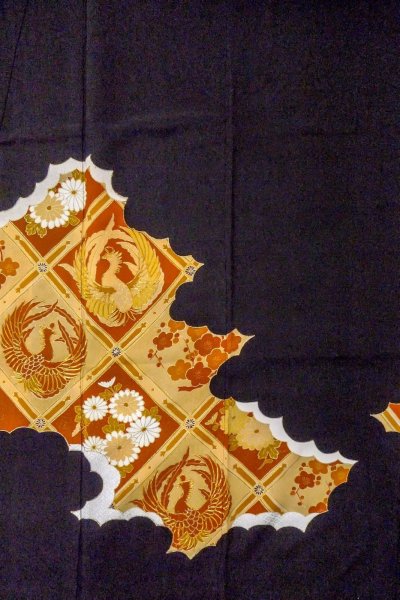 画像5: O0510C 女性用留袖  シルク（正絹） 黒, 菊 【中古】【USED】【リサイクル】 ★★★☆☆【O0510C】 (5)