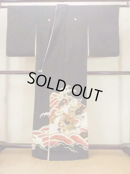 画像2: O0510D 女性用留袖  シルク（正絹） 黒, 菊 【中古】【USED】【リサイクル】 ★☆☆☆☆【O0510D】 (2)