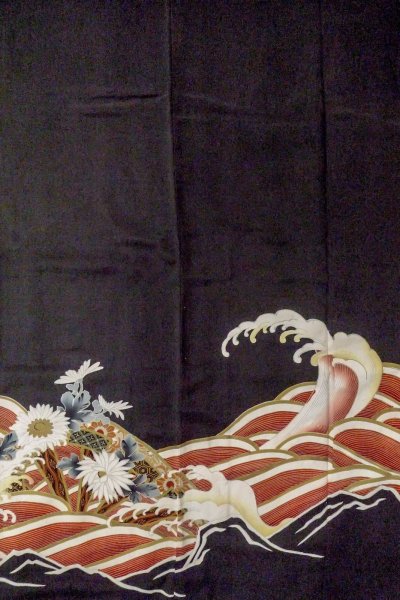 画像6: O0510D 女性用留袖  シルク（正絹） 黒, 菊 【中古】【USED】【リサイクル】 ★☆☆☆☆【O0510D】 (6)