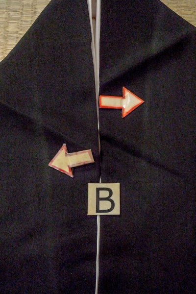 画像19: O0510D 女性用留袖  シルク（正絹） 黒, 菊 【中古】【USED】【リサイクル】 ★☆☆☆☆【O0510D】 (19)