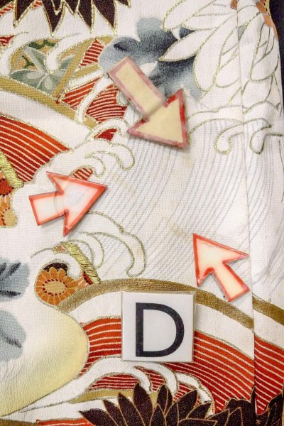 画像21: O0510D 女性用留袖  シルク（正絹） 黒, 菊 【中古】【USED】【リサイクル】 ★☆☆☆☆【O0510D】 (21)