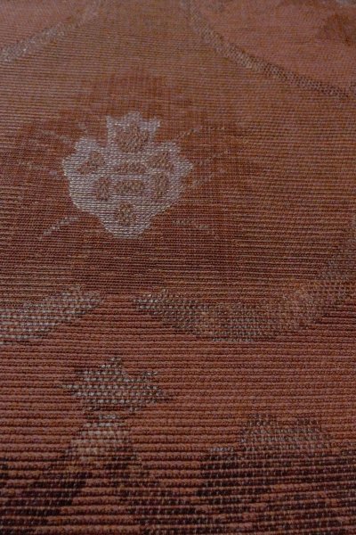 画像9: O0528K 八寸(袋名古屋)帯 女性用着物 麻 深い 灰色がかった えんじ 更紗 【中古】 【USED】 【リサイクル】 ★★★★☆ (9)