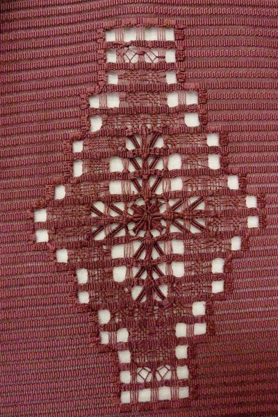 画像8: O0528N 八寸(袋名古屋)帯 女性用着物 麻   えんじ 抽象的模様 【中古】 【USED】 【リサイクル】 ★★★★☆ (8)