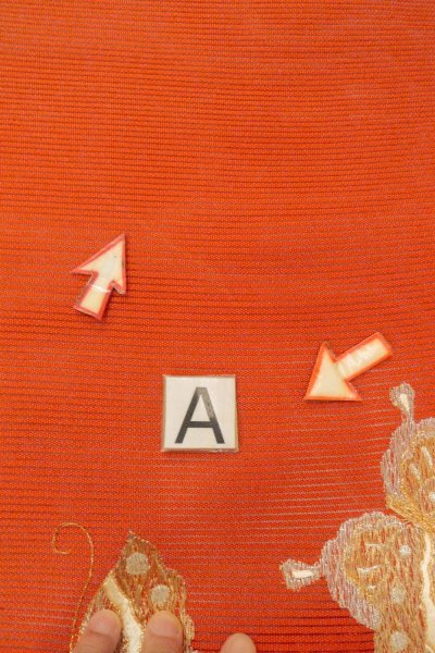 画像13: O0528T 八寸（袋名古屋）帯 女性用着物 麻   朱赤 蝶々 【中古】 【USED】 【リサイクル】 ★★★☆☆ (13)