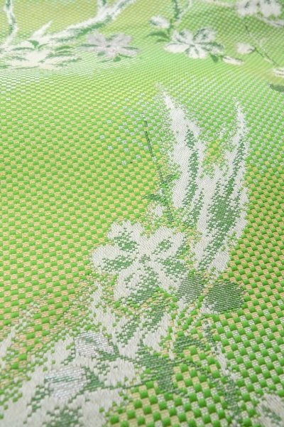 画像10: O0606Q 八寸（袋名古屋）帯 女性用着物 シルク（正絹）  光沢のある 黄緑色 桜 【中古】 【USED】 【リサイクル】 ★★☆☆☆ (10)