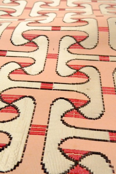 画像9: O0606X 八寸（袋名古屋）帯 女性用着物 シルク（正絹）   オフ　ホワイト 幾何学模様 【中古】 【USED】 【リサイクル】 ★★☆☆☆ (9)