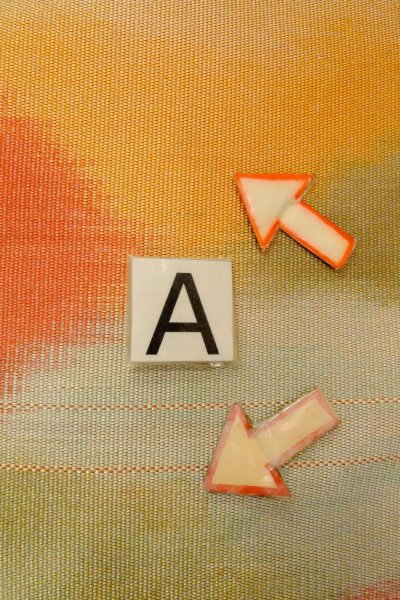 画像12: O0606Y 八寸（袋名古屋）帯 女性用着物 シルク（正絹）  光沢のある 赤色 山 【中古】 【USED】 【リサイクル】 ★★★☆☆ (12)