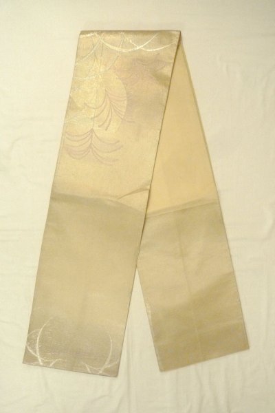 画像1: O0607C 袋帯 女性用着物 シルク（正絹）  光沢のある アイボリー  【中古】 【USED】 【リサイクル】 ★★★☆☆ (1)