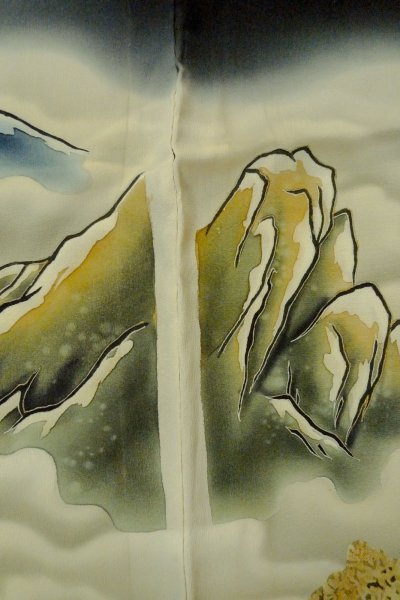 画像9: O0624E 女性用留袖  シルク（正絹） 黒, 雲 【中古】【USED】【リサイクル】 ★★☆☆☆【O0624E】 (9)