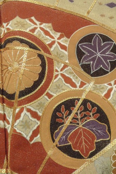 画像8: O0624F 女性用留袖  シルク（正絹） 黒, 菊 【中古】【USED】【リサイクル】 ★★☆☆☆【O0624F】 (8)