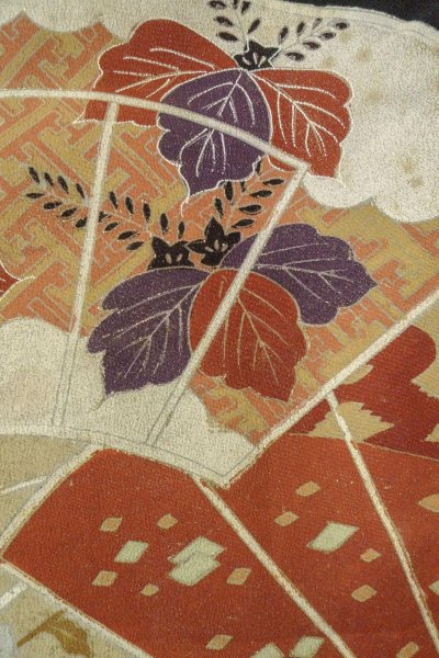 画像11: O0624F 女性用留袖  シルク（正絹） 黒, 菊 【中古】【USED】【リサイクル】 ★★☆☆☆【O0624F】 (11)