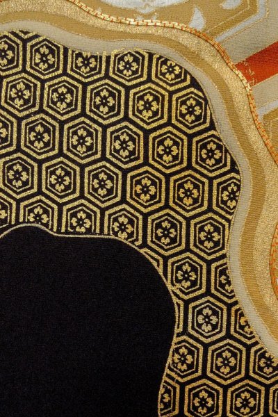 画像10: O0624G 女性用留袖  シルク（正絹） 黒, 唐花 【中古】【USED】【リサイクル】 ★☆☆☆☆【O0624G】 (10)