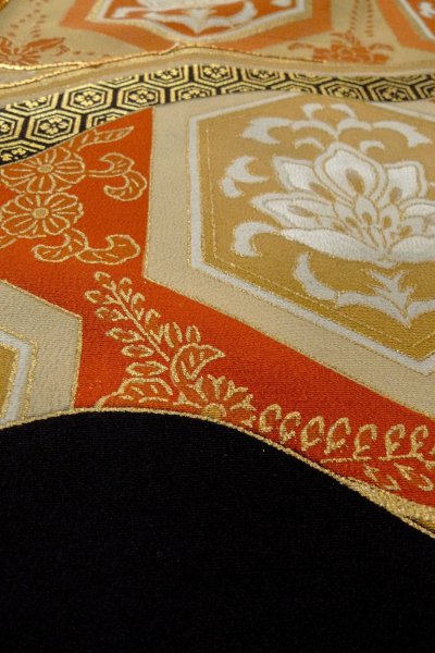 画像14: O0624G 女性用留袖  シルク（正絹） 黒, 唐花 【中古】【USED】【リサイクル】 ★☆☆☆☆【O0624G】 (14)