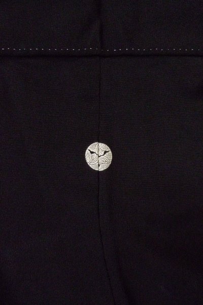 画像4: O0624I 女性用留袖  シルク（正絹） 黒, 梅 【中古】【USED】【リサイクル】 ★★★☆☆【O0624I】 (4)