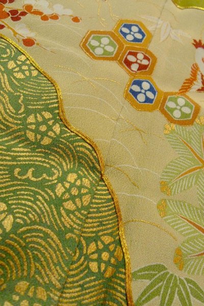 画像12: O0624I 女性用留袖  シルク（正絹） 黒, 梅 【中古】【USED】【リサイクル】 ★★★☆☆【O0624I】 (12)