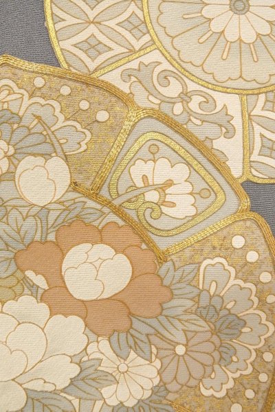 画像9: O0624J 女性用留袖  シルク（正絹） 青み灰色, 唐花 【中古】【USED】【リサイクル】 ★★★☆☆【O0624J】 (9)