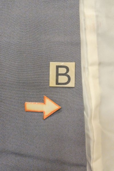 画像22: O0624J 女性用留袖  シルク（正絹） 青み灰色, 唐花 【中古】【USED】【リサイクル】 ★★★☆☆【O0624J】 (22)