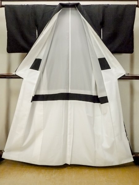 画像3: O0624K 女性用留袖  化繊 黒, 葉 【中古】【USED】【リサイクル】 ★☆☆☆☆【O0624K】 (3)