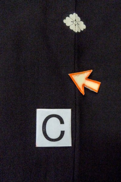 画像18: O0624L 女性用留袖  シルク（正絹） 黒, 花 【中古】【USED】【リサイクル】 ★★★☆☆【O0624L】 (18)