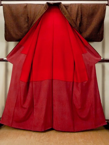 画像2: O0624M 女性用紬  シルク（正絹） 深い黄色, チェック柄 【中古】【USED】【リサイクル】 ★★★☆☆【O0624M】 (2)