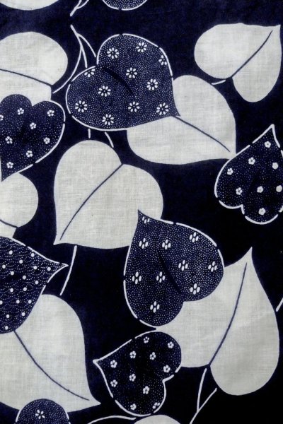 画像4: O0624O 女性用浴衣（日本製）  綿麻 藍, 花 【中古】【USED】【リサイクル】 ★★☆☆☆【O0624O】 (4)