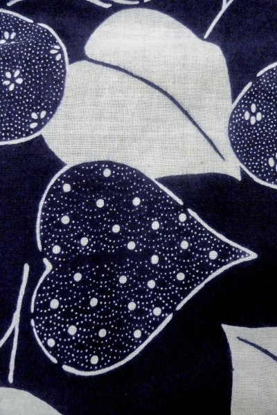 画像7: O0624O 女性用浴衣（日本製）  綿麻 藍, 花 【中古】【USED】【リサイクル】 ★★☆☆☆【O0624O】 (7)