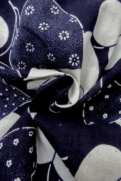 画像11: O0624O 女性用浴衣（日本製）  綿麻 藍, 花 【中古】【USED】【リサイクル】 ★★☆☆☆【O0624O】 (11)