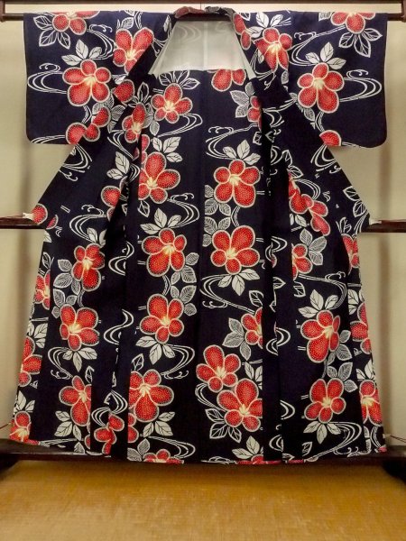 画像2: O0624Q 女性用注染浴衣  綿 藍, 花 【中古】【USED】【リサイクル】 ★☆☆☆☆【O0624Q】 (2)