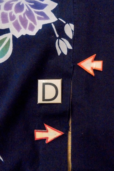 画像17: O0624R 女性用注染浴衣  綿 藍, 花 【中古】【USED】【リサイクル】 ★☆☆☆☆【O0624R】 (17)