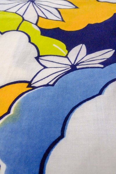 画像10: O0624S 女性用浴衣（日本製）  綿 藍, もみじ 【中古】【USED】【リサイクル】 ★★☆☆☆【O0624S】 (10)