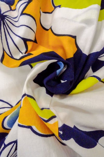 画像11: O0624S 女性用浴衣（日本製）  綿 藍, もみじ 【中古】【USED】【リサイクル】 ★★☆☆☆【O0624S】 (11)