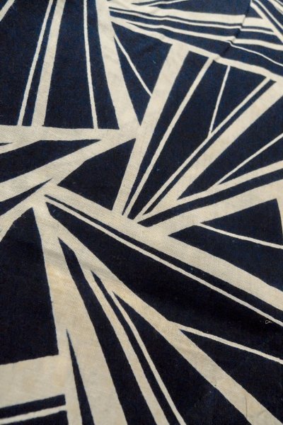 画像8: O0624W 女性用浴衣（日本製）  綿 深い藍, 幾何学模様 【中古】【USED】【リサイクル】 ★★☆☆☆【O0624W】 (8)