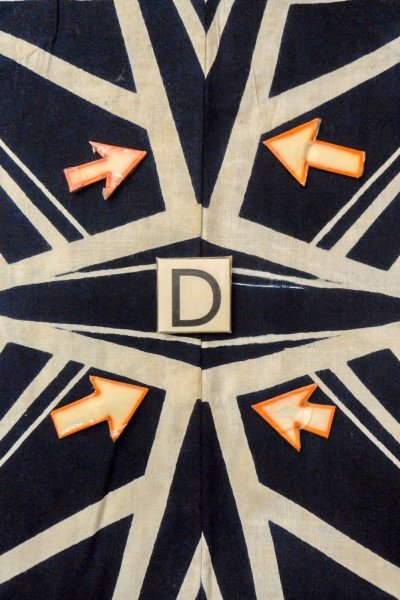 画像17: O0624W 女性用浴衣（日本製）  綿 深い藍, 幾何学模様 【中古】【USED】【リサイクル】 ★★☆☆☆【O0624W】 (17)