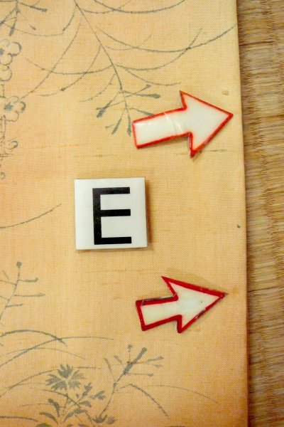 画像18: O0711A 女性用紬  シルク（正絹） 淡い橙色, ぼたん 【中古】【USED】【リサイクル】 ★★★☆☆【O0711A】 (18)