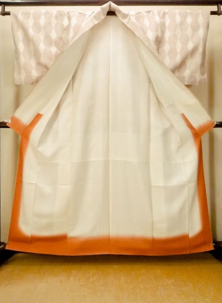 画像2: O0711B 女性用紬  シルク（正絹） オフ　ホワイト, 幾何学模様 【中古】【USED】【リサイクル】 ★★★☆☆【O0711B】 (2)