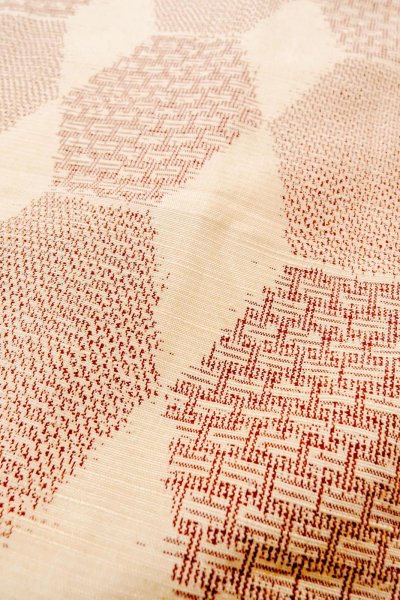 画像8: O0711B 女性用紬  シルク（正絹） オフ　ホワイト, 幾何学模様 【中古】【USED】【リサイクル】 ★★★☆☆【O0711B】 (8)